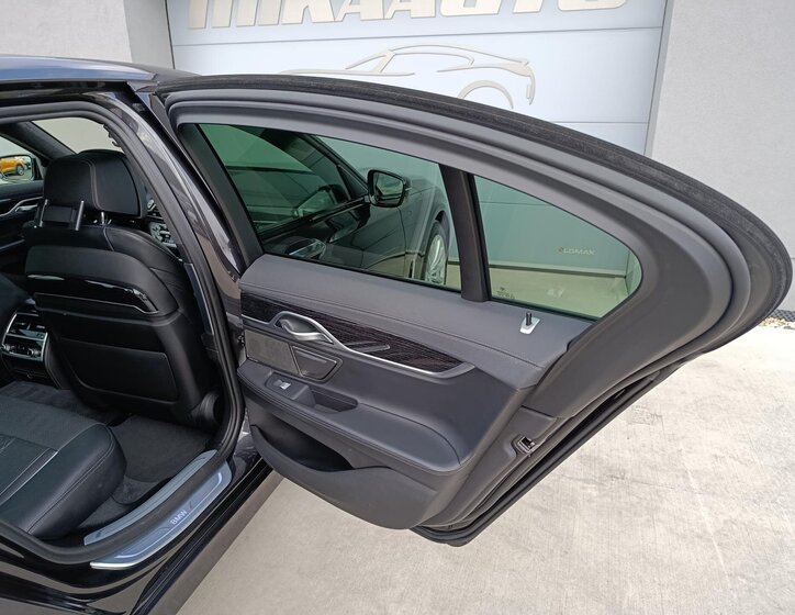 BMW Řada 7 Ostatní 3,0 l 250 kw
