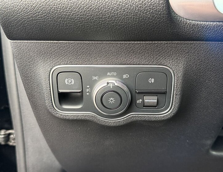 Mercedes-Benz GLB SUV / Terénní 2,0 l 110 kw