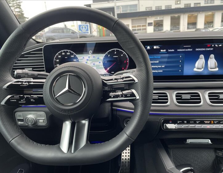 Mercedes-Benz GLS 11