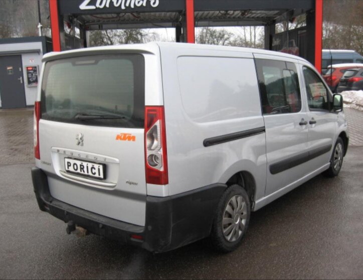 Peugeot Expert 5