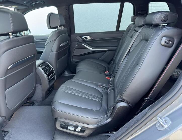 BMW X7 7
