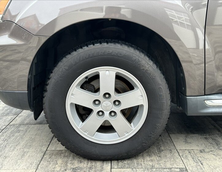 Mitsubishi Outlander SUV 2,3 l 130 kw