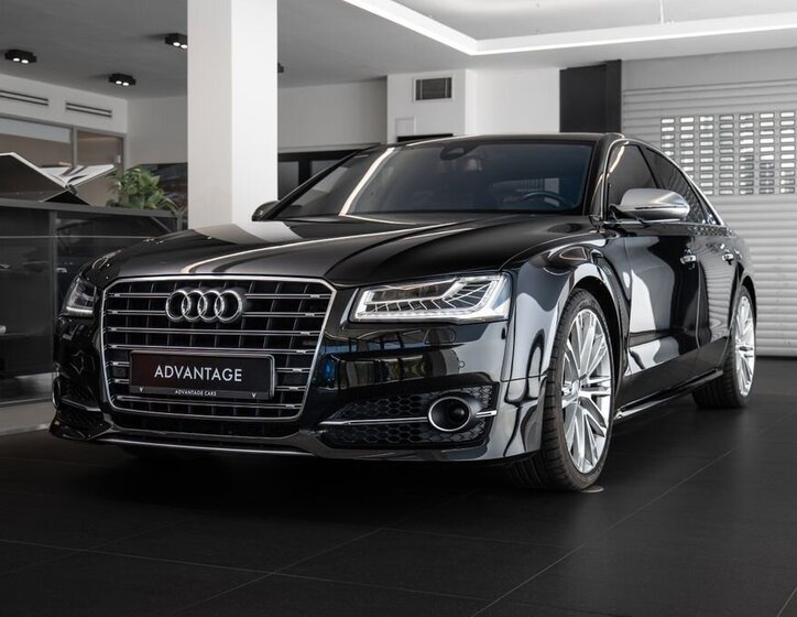 Audi S8 Sedan / Limuzína 4,0 l 382 kw