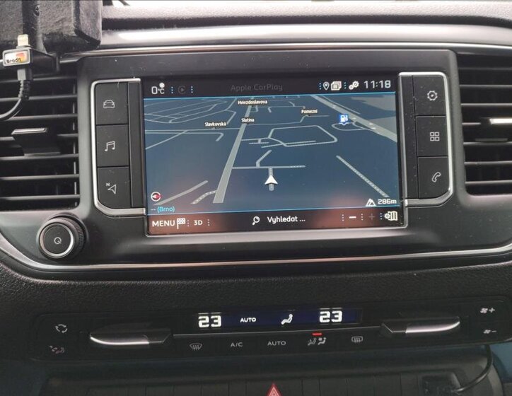 Peugeot Traveller 13