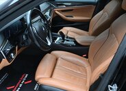 BMW Řada 5 Kombi 3,0 l 195 kw