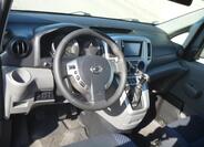 Nissan NV200 11