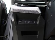 Peugeot 5008 SUV 1,2 l 100 kw