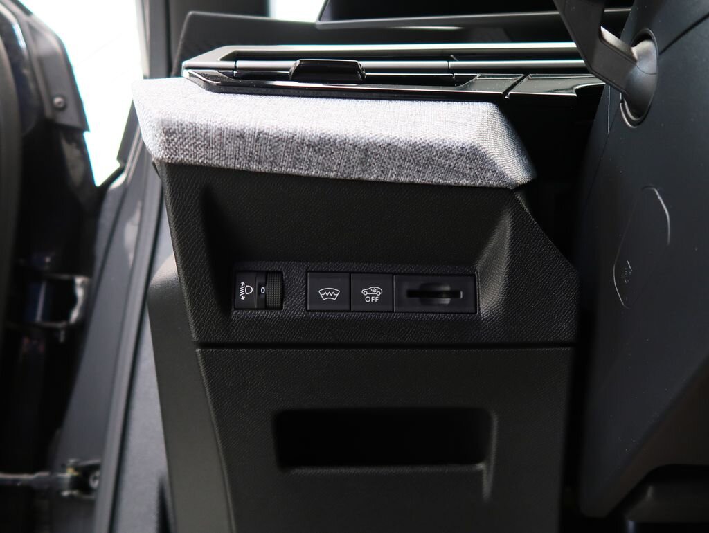 Peugeot 5008 SUV 1,2 l 100 kw