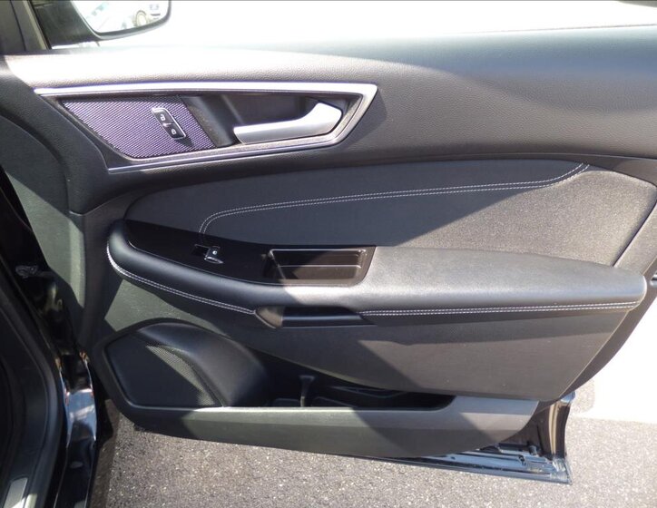 Ford Edge SUV / Terénní 2,0 l 132 kw