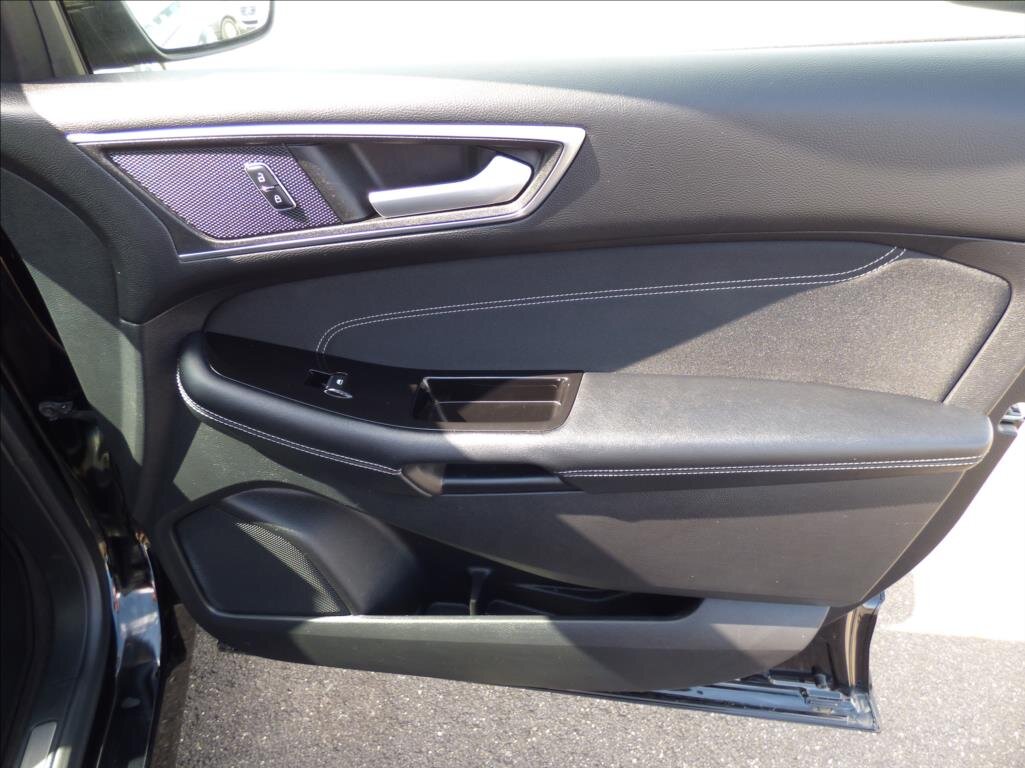 Ford Edge SUV / Terénní 2,0 l 132 kw