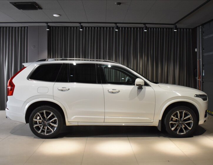 Volvo XC90 SUV / Terénní 2,0 l 173 kw