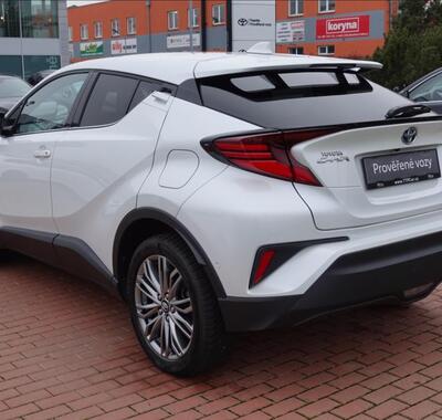 Toyota C-HR 6