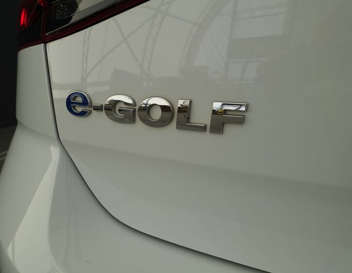 Volkswagen Golf 34