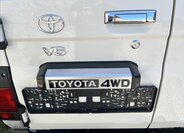 Toyota Land Cruiser 26