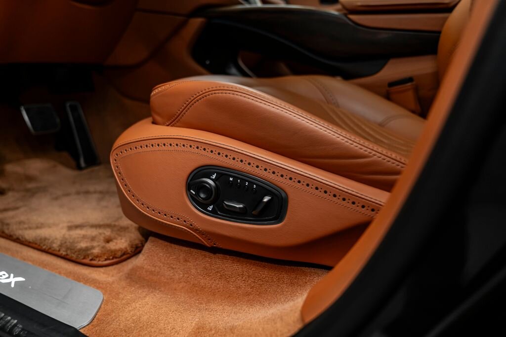 Aston Martin Ostatní SUV 4,0 l 405 kw