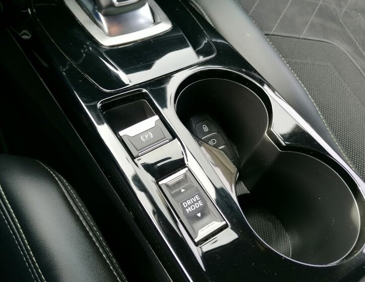 Peugeot 2008 SUV / Terénní 1,2 l 96 kw