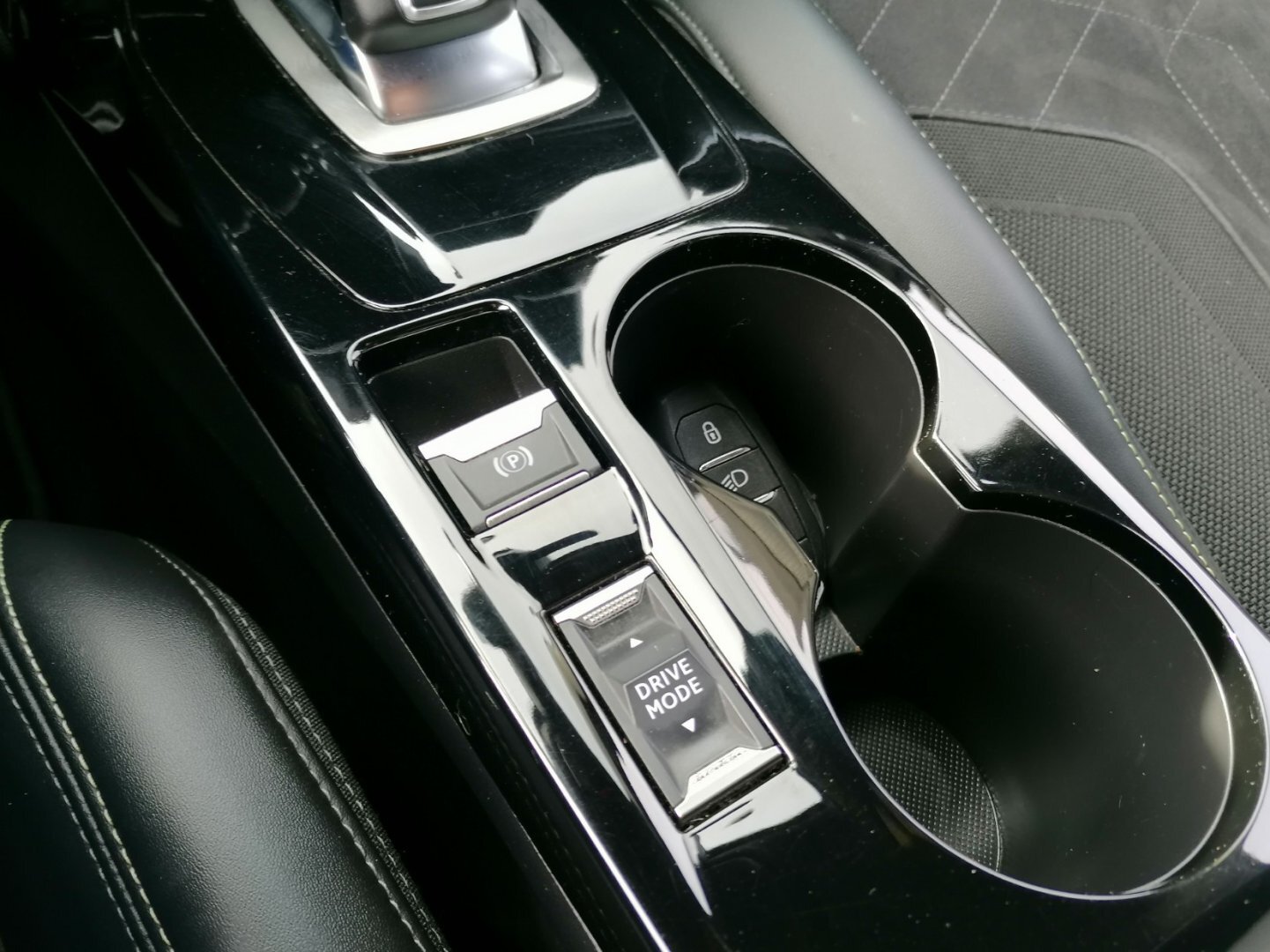 Peugeot 2008 SUV / Terénní 1,2 l 96 kw