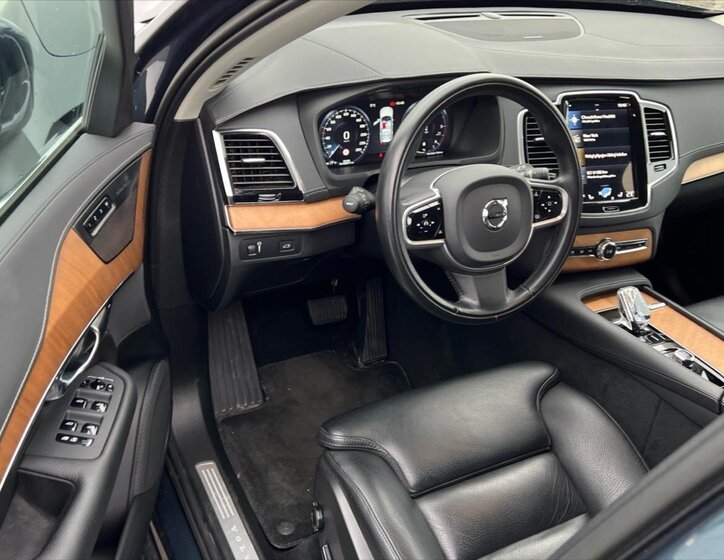Volvo XC90 SUV 2,0 l 173 kw