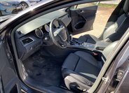 Peugeot 508 Sedan / Limuzína 2,0 l 120 kw