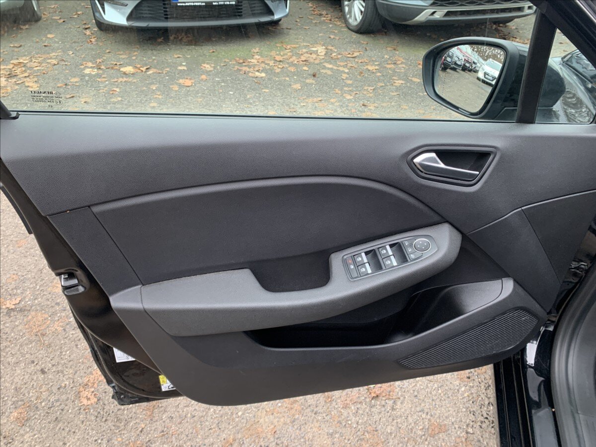 Renault Clio Hatchback 999,0 67 kw