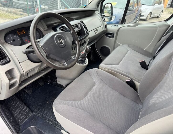 Opel Vivaro VAN / Minibus 2,0 l 84 kw