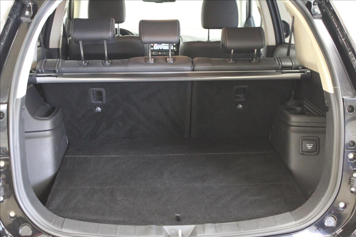 Mitsubishi Outlander SUV / Terénní 2,0 l 89 kw
