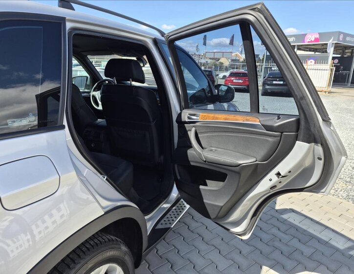 BMW X5 SUV / Terénní 3,0 l 173 kw