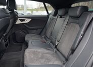 Audi Q8 19