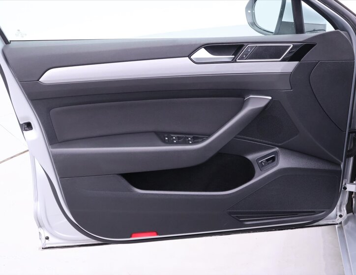 Volkswagen Passat Kombi 2,0 l 110 kw