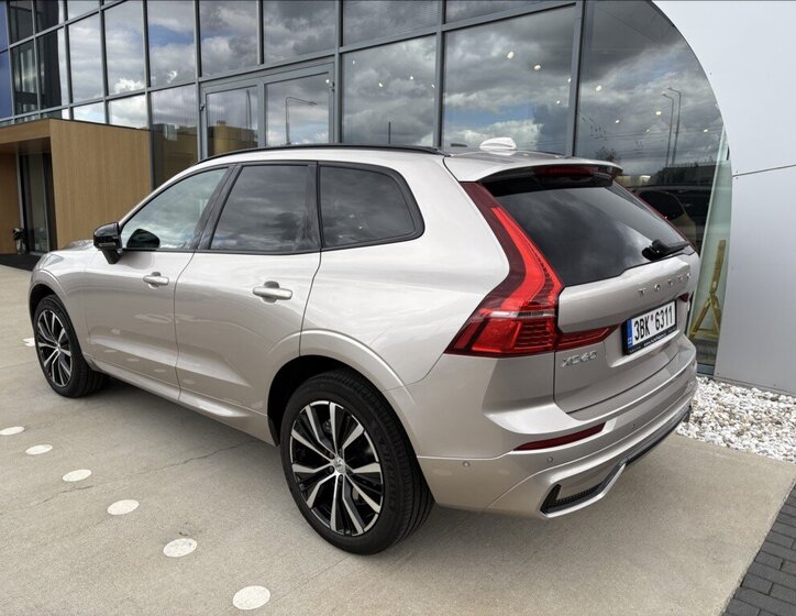 Volvo XC60 SUV / Terénní 2,0 l 145 kw