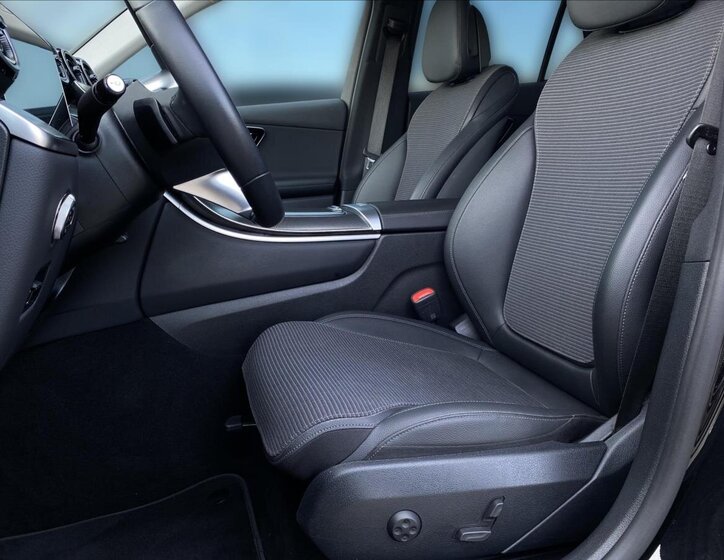 Mercedes-Benz GLC SUV 2,0 l 145 kw