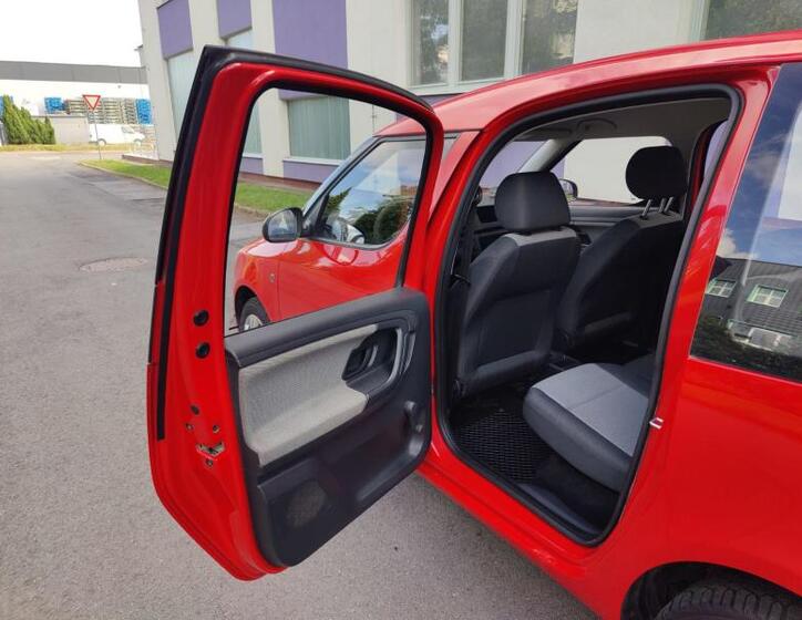 Škoda Roomster 12