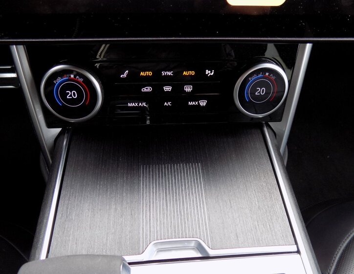 Land Rover Range Rover SUV 4,4 l 390 kw