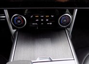 Land Rover Range Rover SUV 4,4 l 390 kw