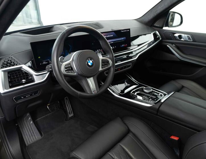 BMW X7 11