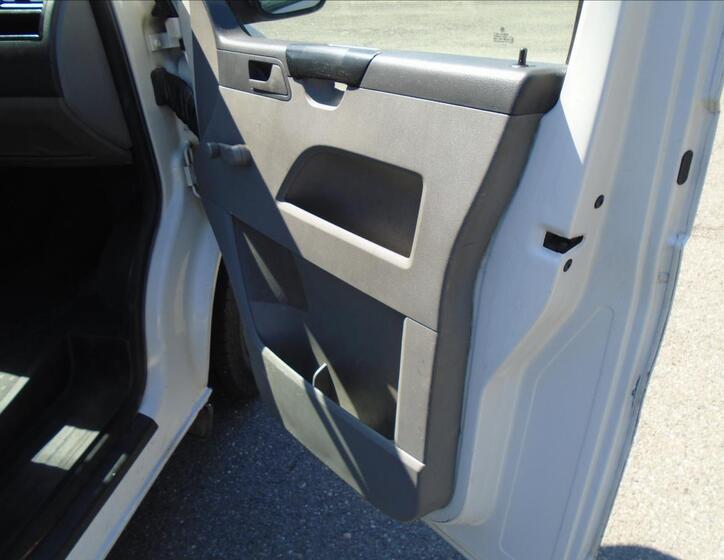 Volkswagen Transporter 16