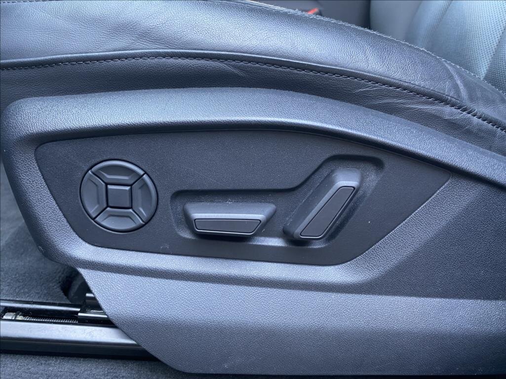 Audi Q8 SUV / Terénní 3,0 l 250 kw