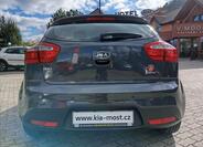 KIA Rio 8