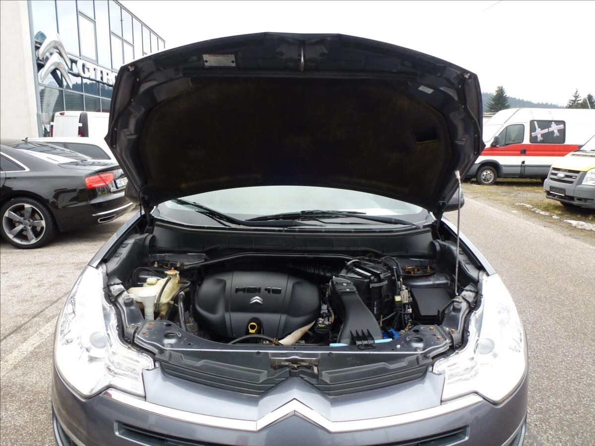 Citroën C-Crosser SUV / Terénní 2,2 l 115 kw