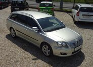 Toyota Avensis Kombi 2,0 l 93 kw