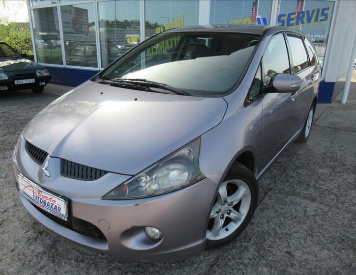 Mitsubishi Grandis 2