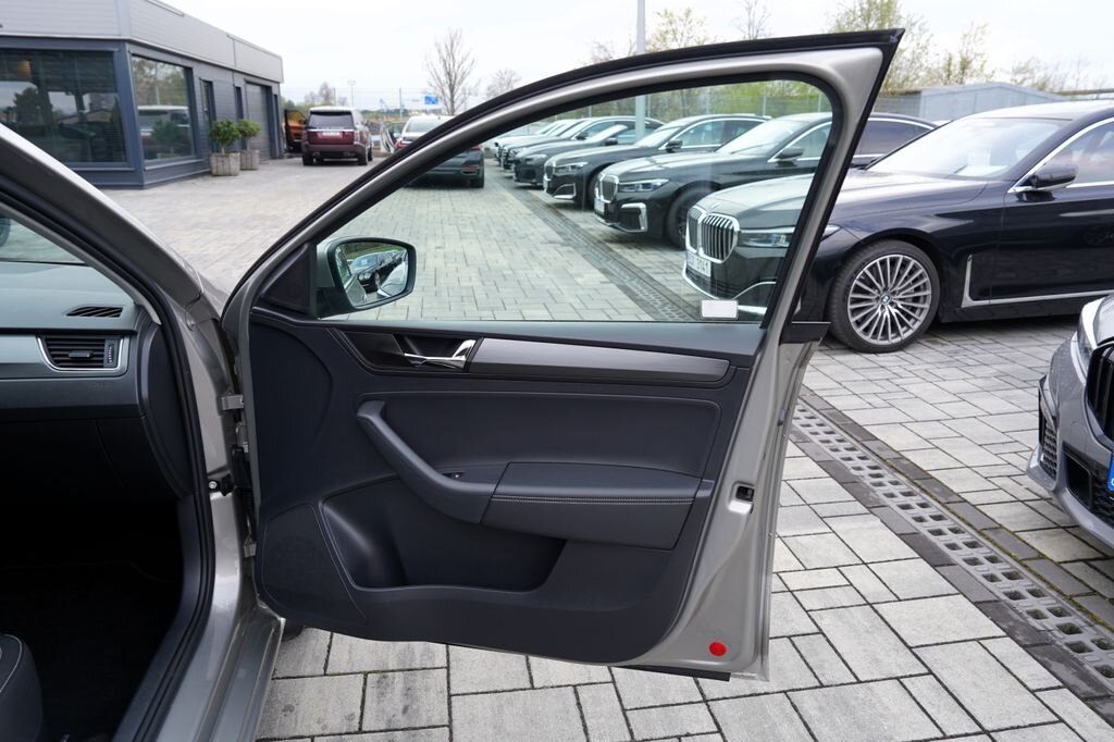 Škoda Rapid Sedan / Limuzína 999,0 70 kw