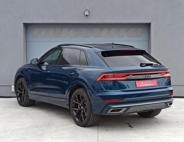 Audi Q8 7