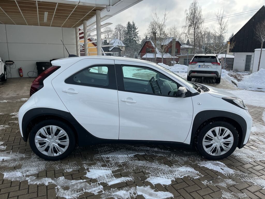 Toyota Aygo Hatchback 998,0 53 kw
