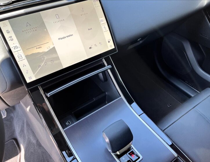 Land Rover Range Rover Velar SUV 2,0 l 150 kw