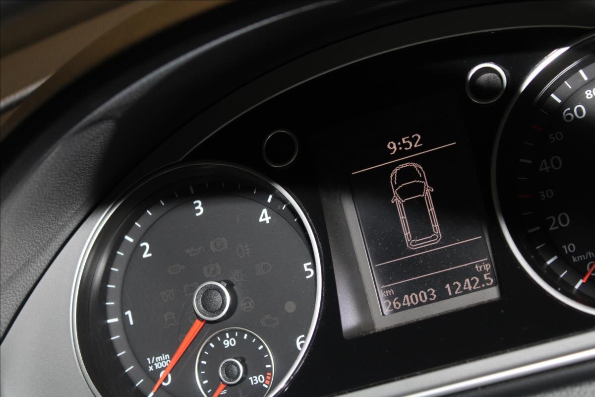 Volkswagen Passat Kombi 2,0 l 103 kw