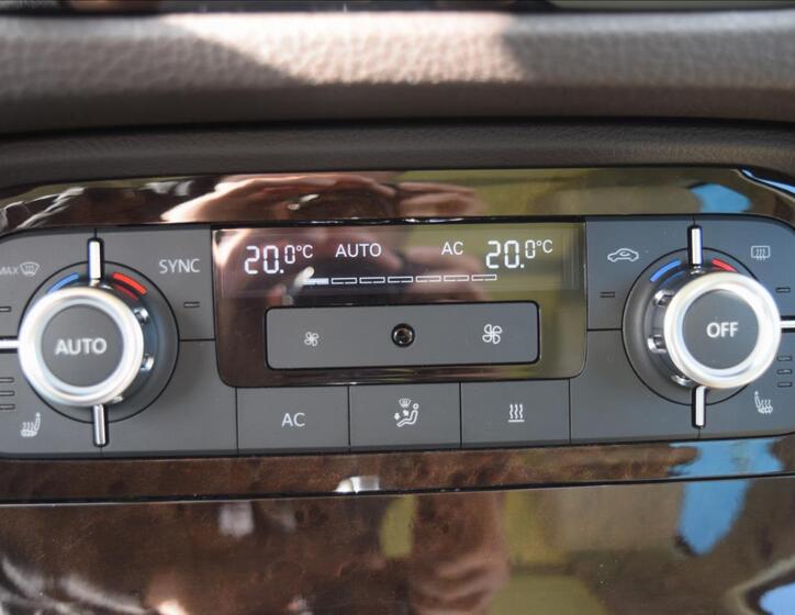 Volkswagen Touareg 53