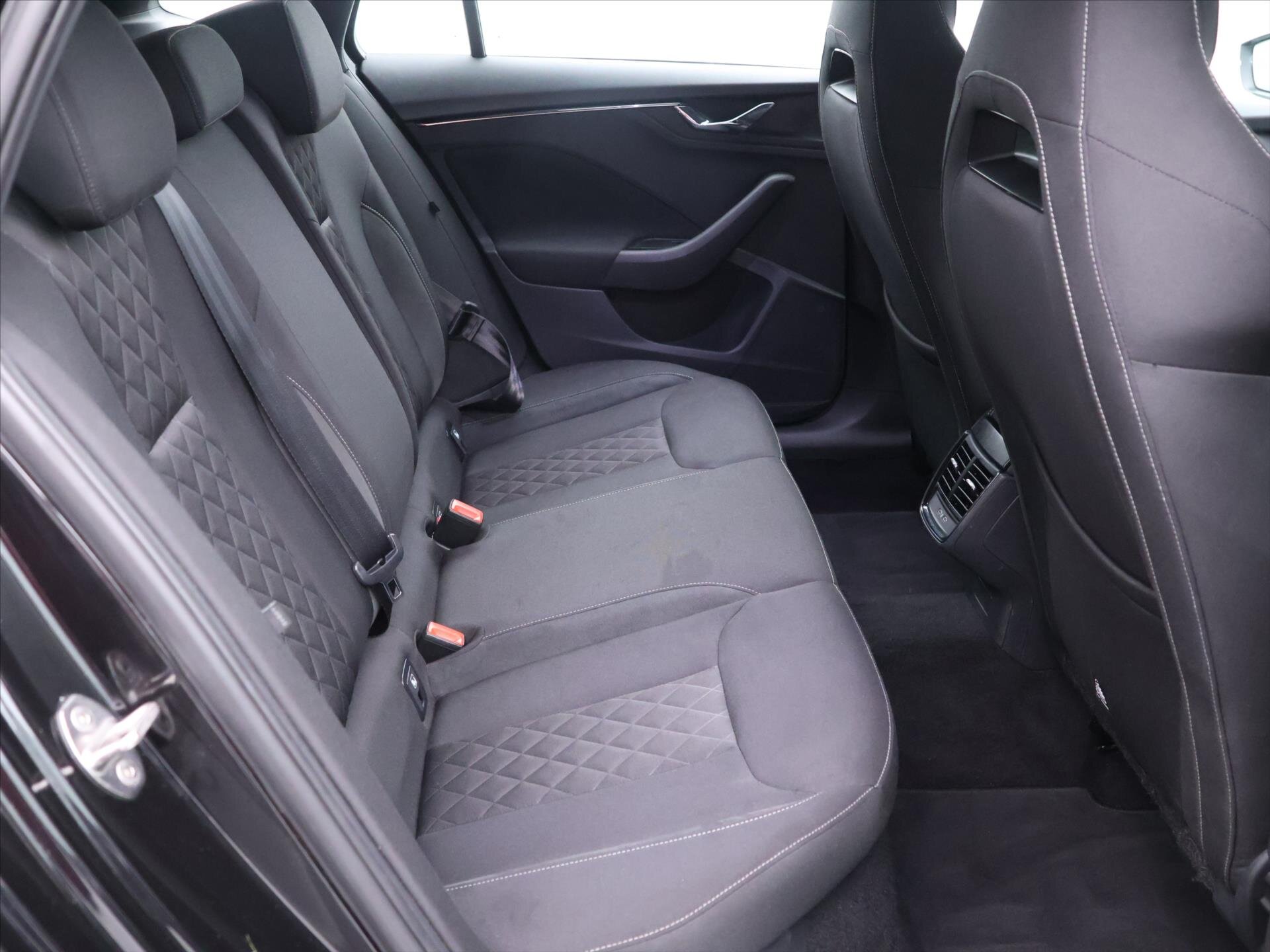 Škoda Kamiq SUV / Terénní 1,5 l 110 kw