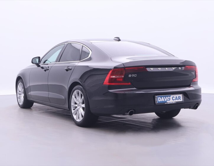 Volvo S90 Sedan / Limuzína 2,0 l 187 kw