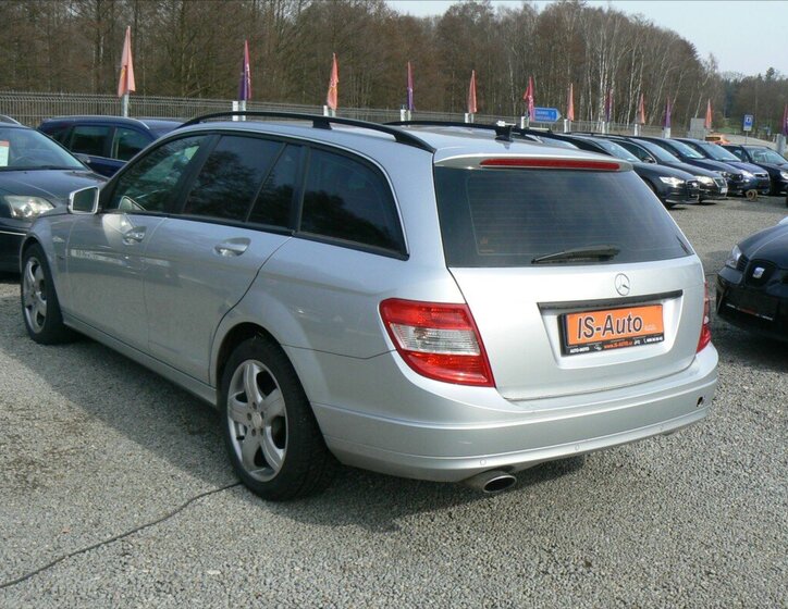 Mercedes-Benz Třídy C Kombi 2,1 l 125 kw